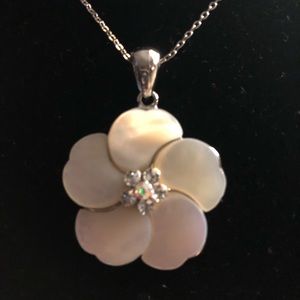 Abiste Hawaiian Silver MotherPearl Flower Necklace